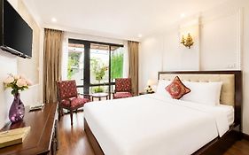 Golden Sail Hotel & Spa